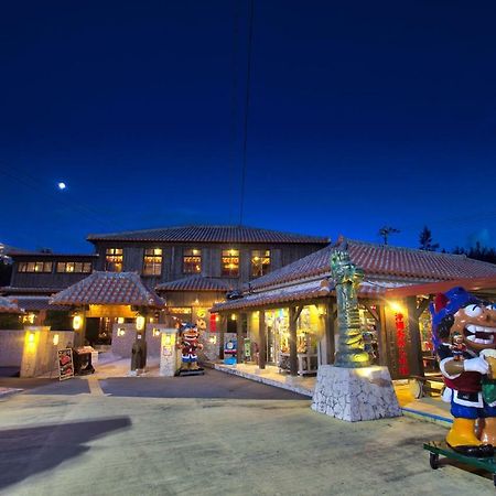 Beach Resort Hotel Kalakaua Onna Dış mekan fotoğraf