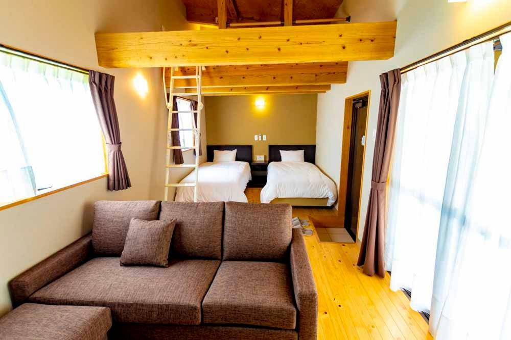 Beach Resort Hotel Kalakaua Onna Dış mekan fotoğraf